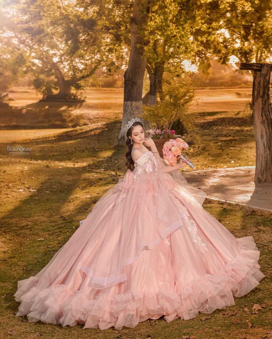 Gallery Image #slidesGrid37