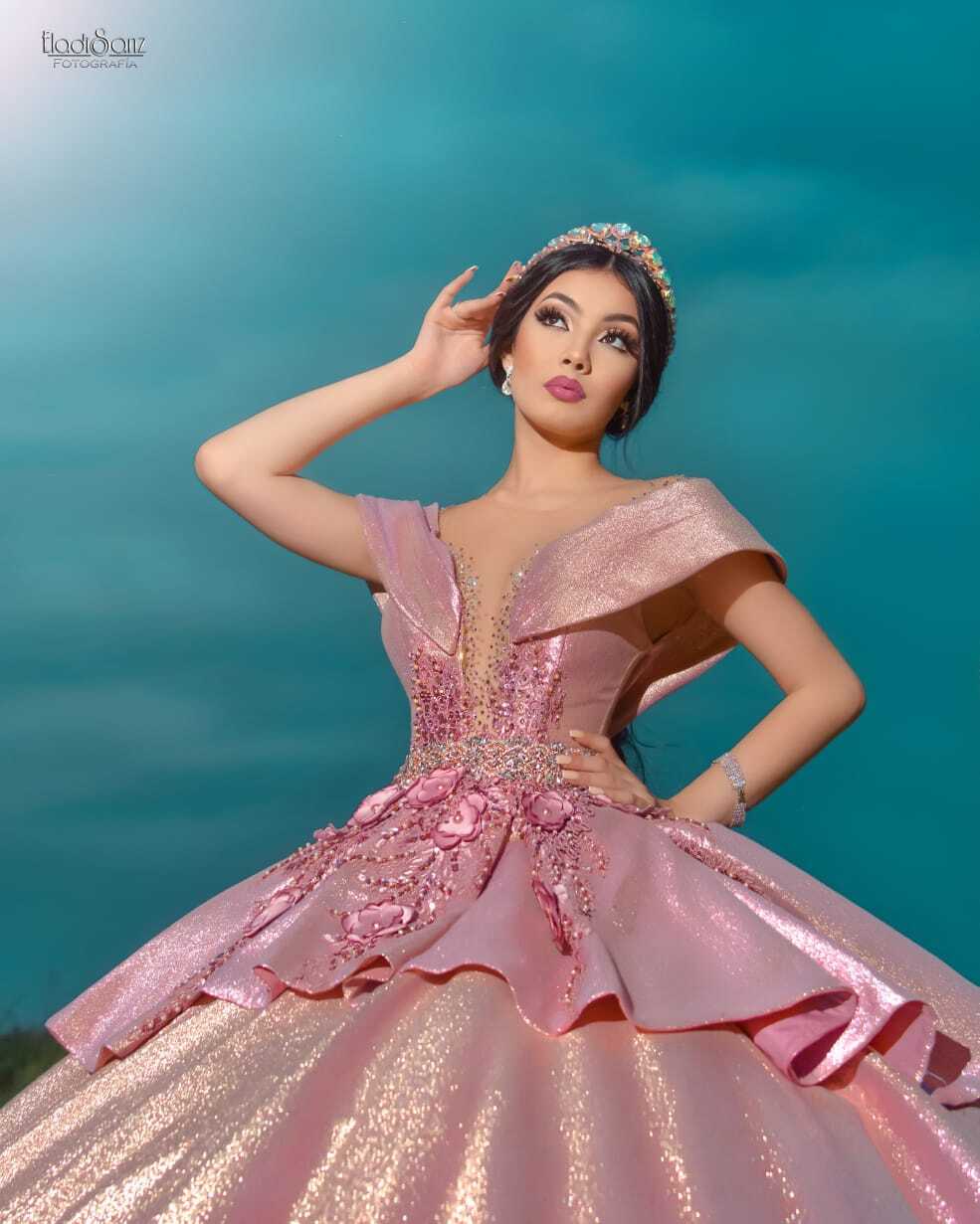 Gallery Image #slidesGrid35