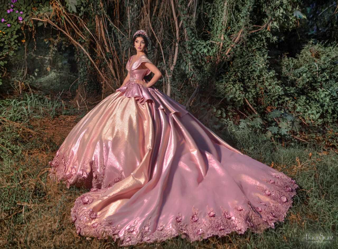 Gallery Image #slidesGrid33