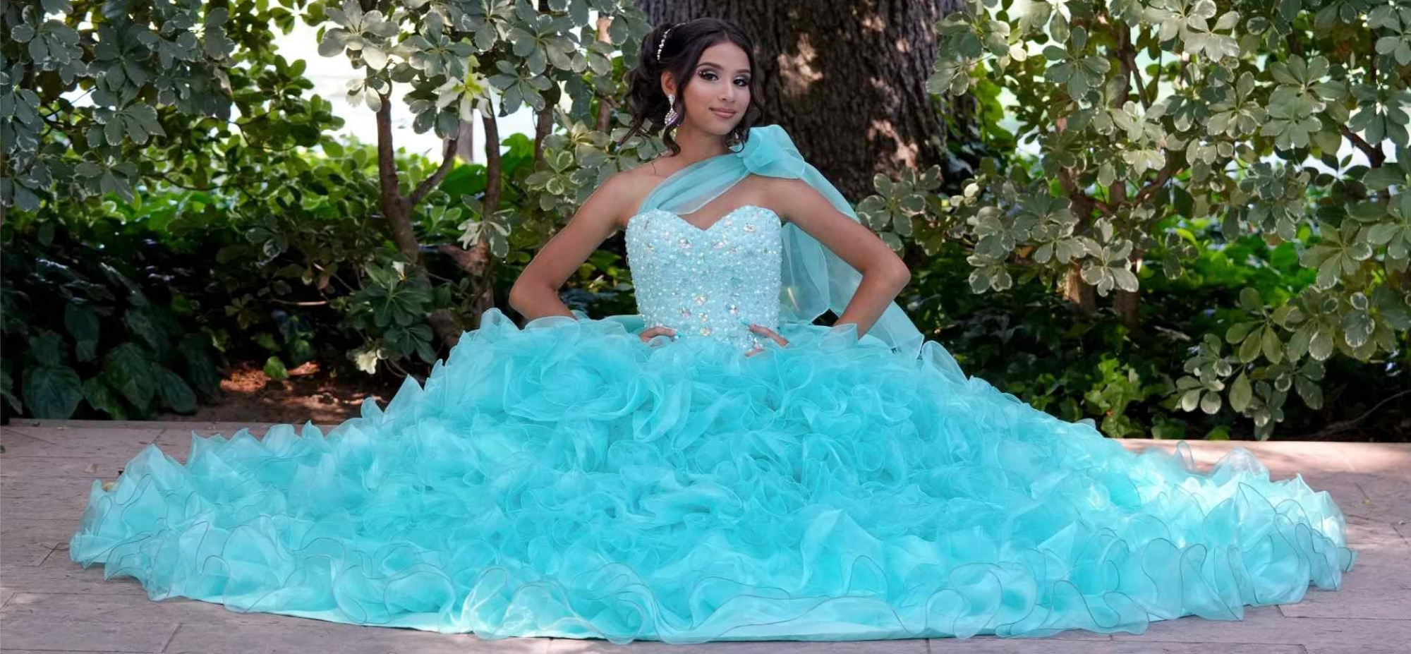 Angelina Araiza. Desktop Image