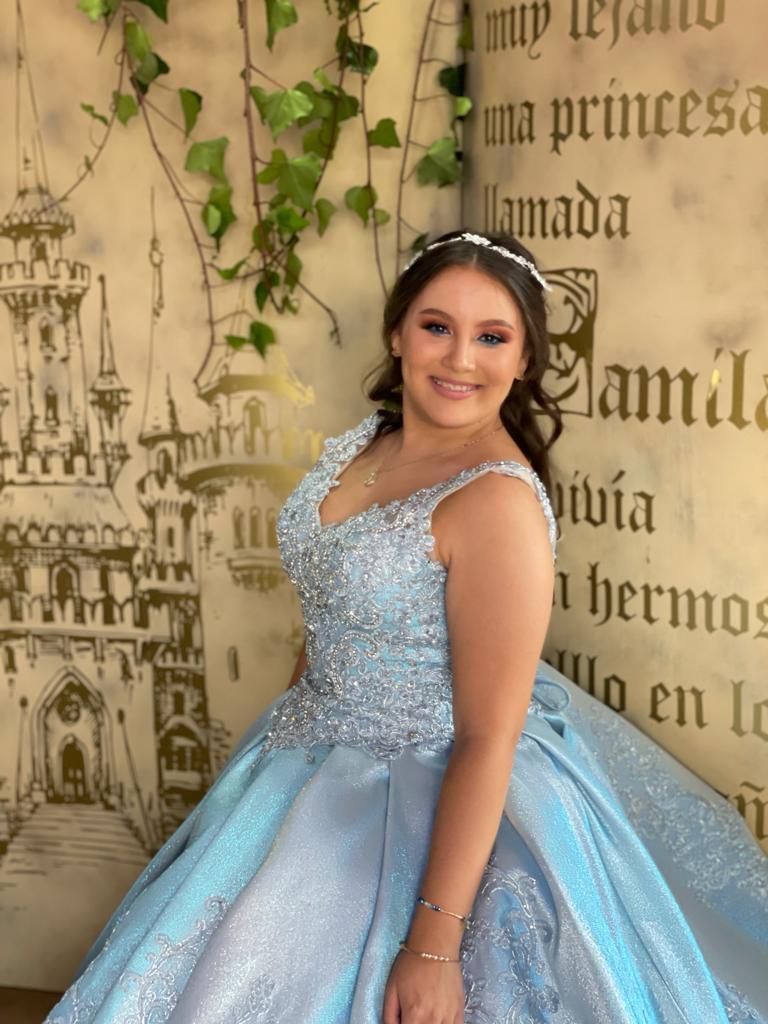 Kamila Perez. Mobile Image