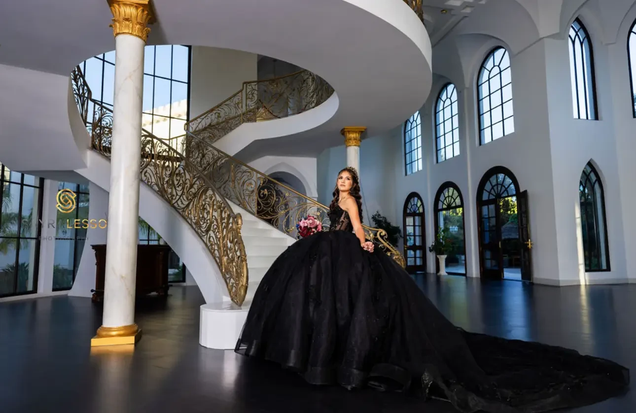 Taylor Loyola. Mobile Image